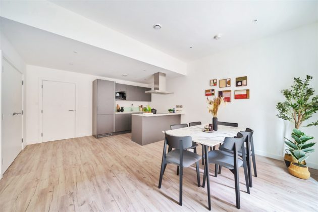 2 bed, 6th floor, Anchors Point, Beckton, E16