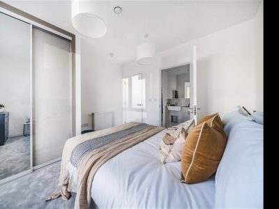 2 bed, 5th floor, Beryl, Zircon Court in Ark Soane