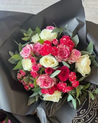 flowers friendsgiving